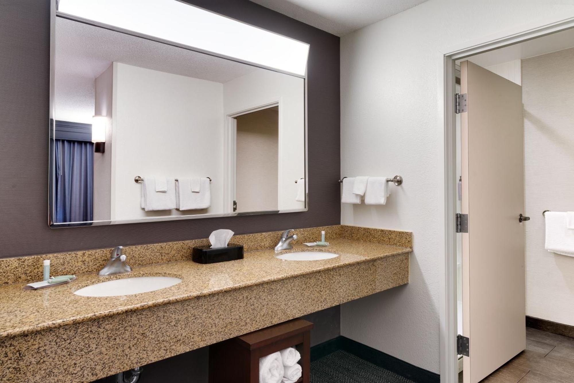 Courtyard By Marriott Johnson 3* Johnson City