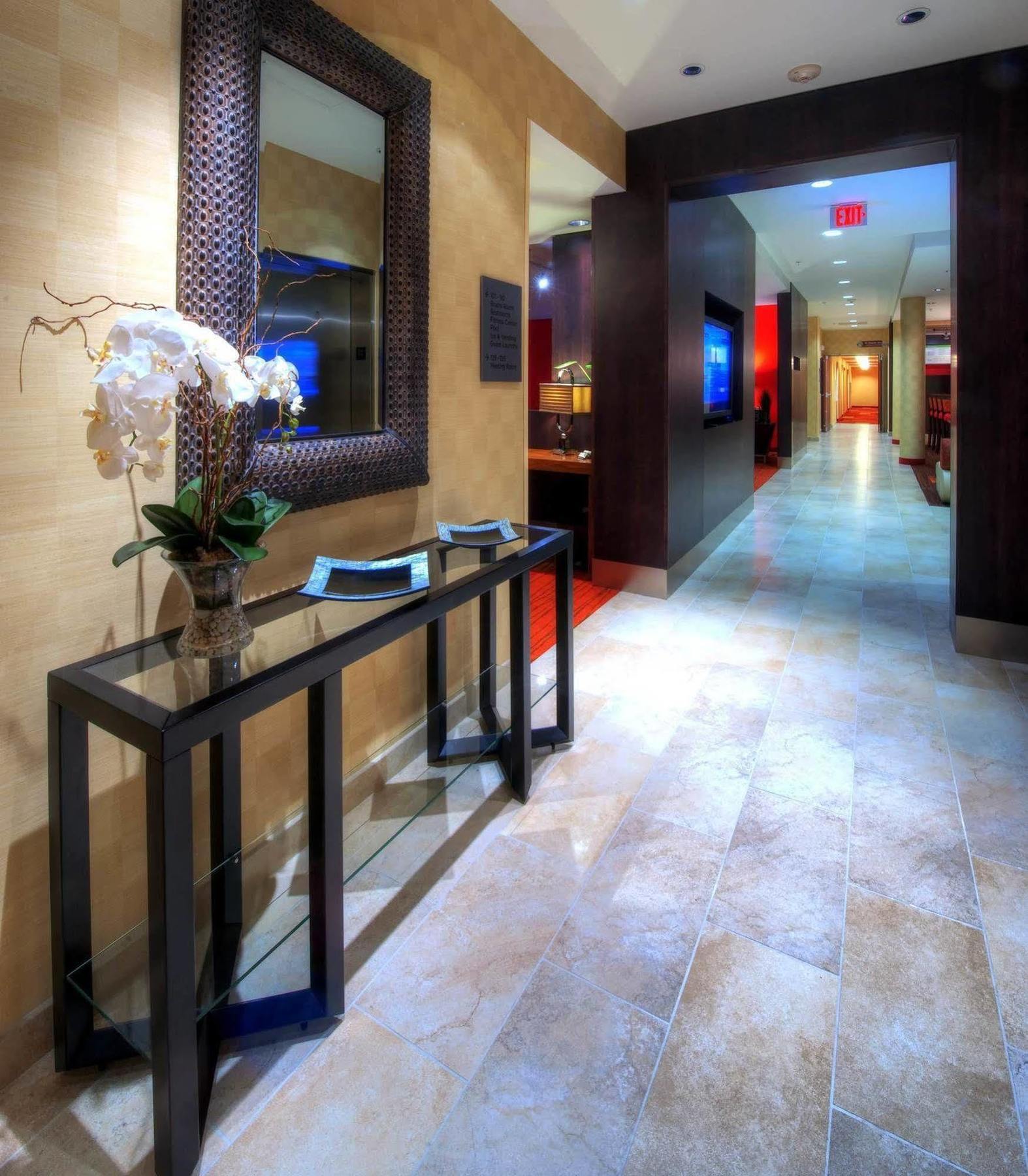 Courtyard By Marriott Johnson 3*